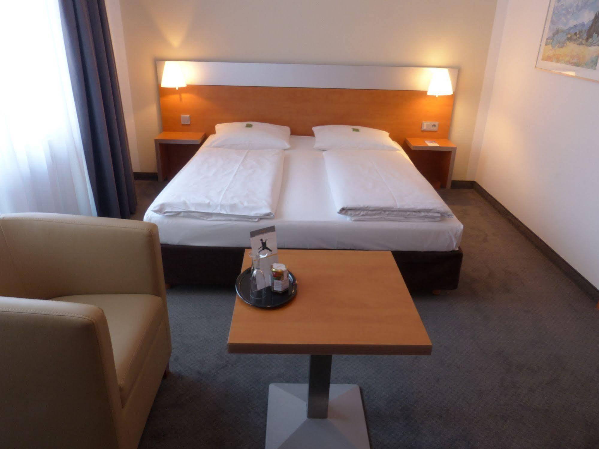 Ghotel Hotel & Living Muenchen-Nymphenburg Zewnętrze zdjęcie